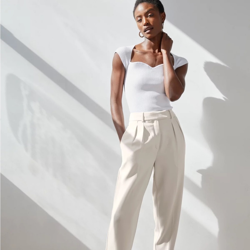 ARITZIA BABATON SCULPT KNIT SWEETHEART T-SHIRT